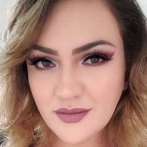 Meet your Posher, Isabel